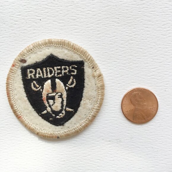 Vintage Embroidered Oakland Raiders Circular Round Patch - Picture 3 of 3